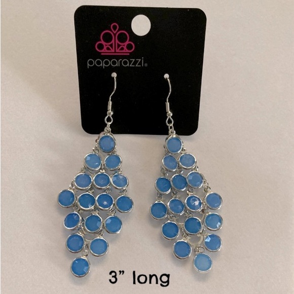 NWT Blue Cascading Dangle Earrings - Picture 3 of 11